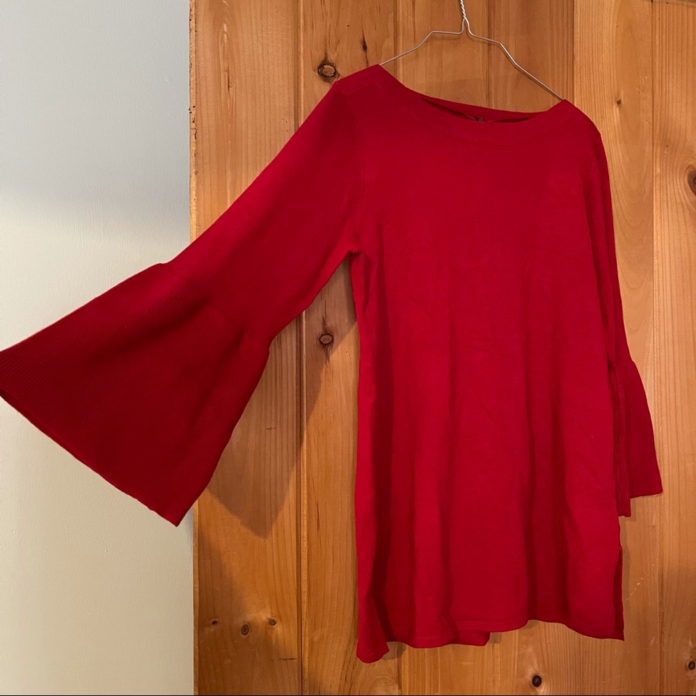 Women’s Cable & Gauge Top